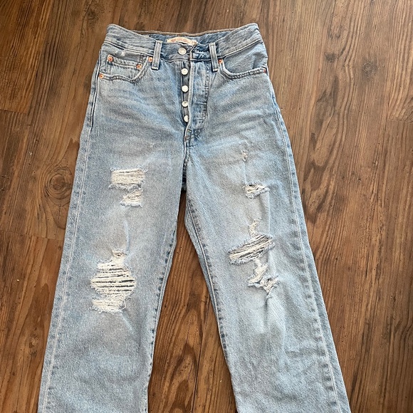 Levis Ribcage Straight Ankle Jeans - Picture 1 of 3